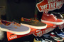 is_vans100217_01.jpg